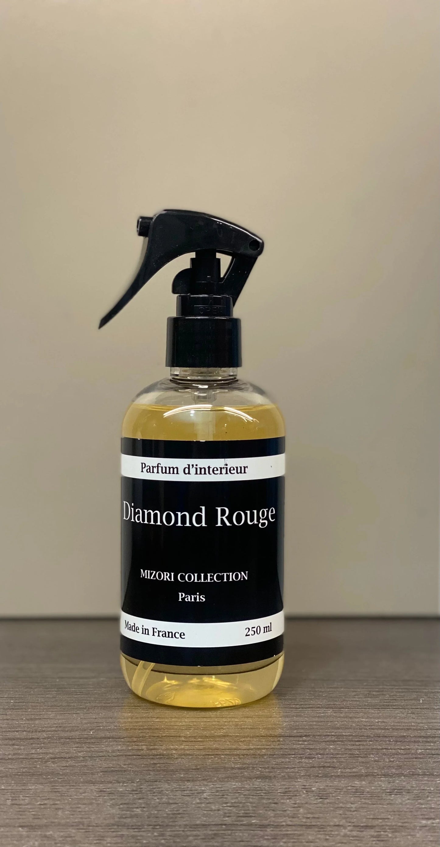Diamond Rouge Spray Parfum D'interieur - Shisha Smaak