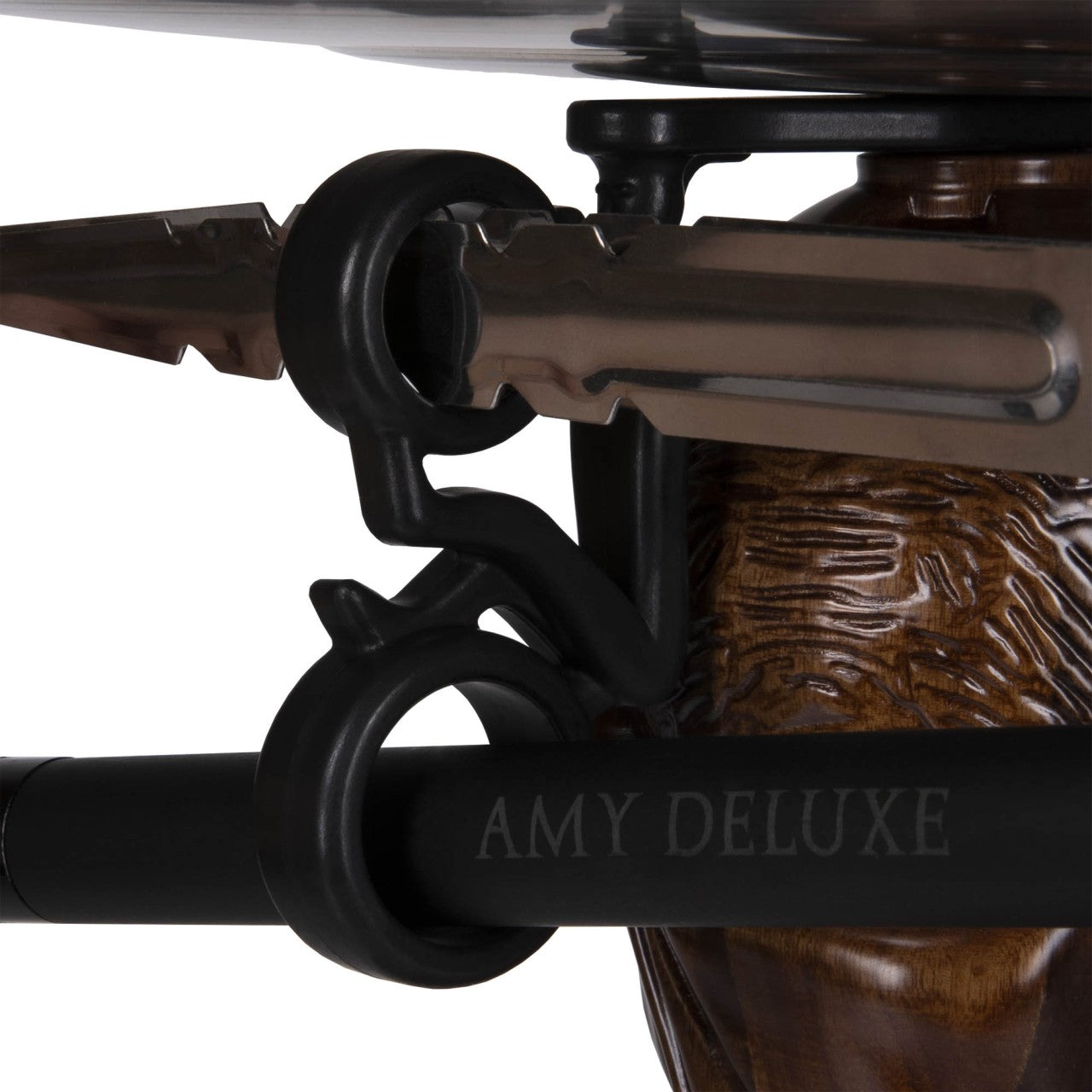Amy Deluxe Victory waterpijp slanghouder detail met siliconen slang en aluminium mondstuk