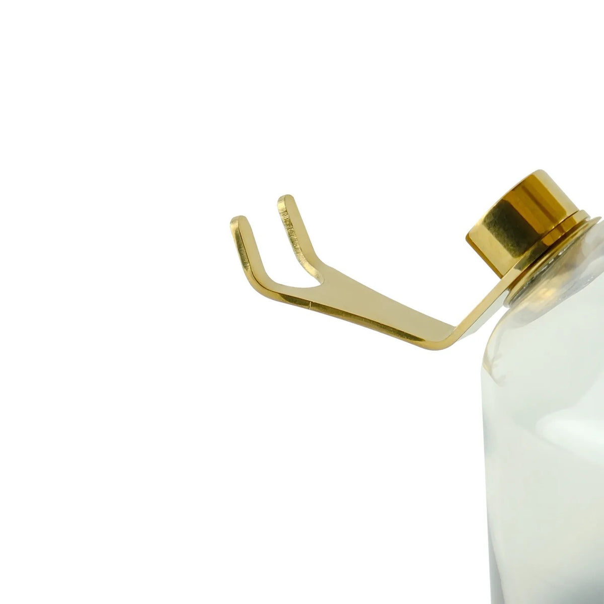 Detail of the hose holder and the capped second hose port of the Oduman N4 Gold