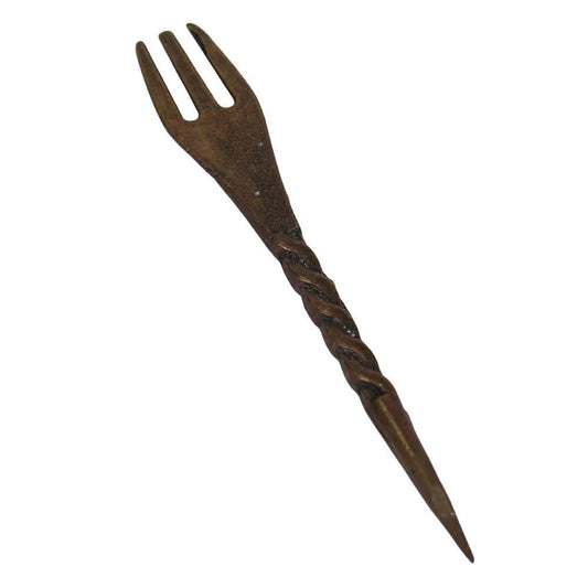 Shisha tabaksvork met geïntegreerde folieprikker, uitgevoerd in antieke look, onmisbaar waterpijp accessoire.